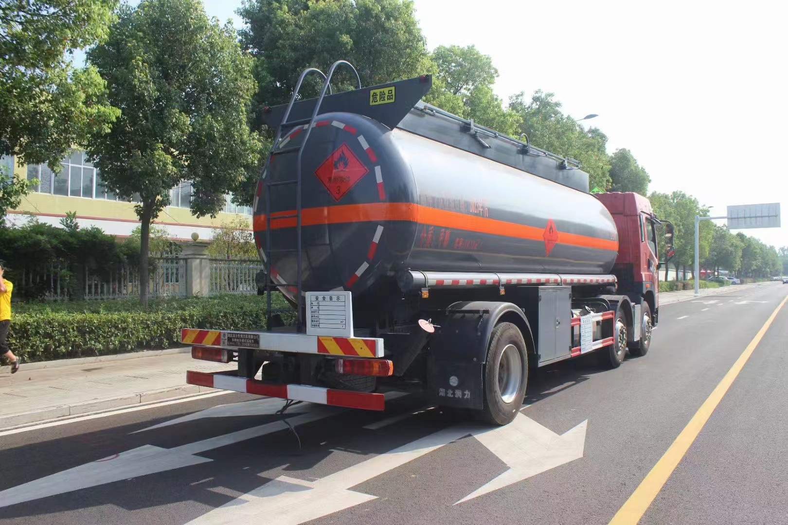 ���JK6С���S��ȼҺ�w��ʽ�\ݔ܇